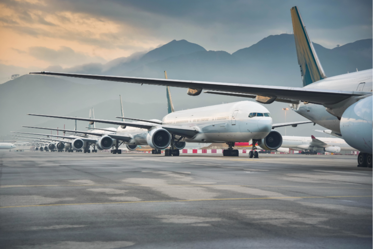 Evropská komise vydá pokyny ohledně letecké dopravy a práv cestujících, uvedl komisař