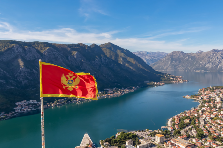 EU začne pracovat na návrhu přístupové smlouvy Černé Hory, uvedla eurokomisařka