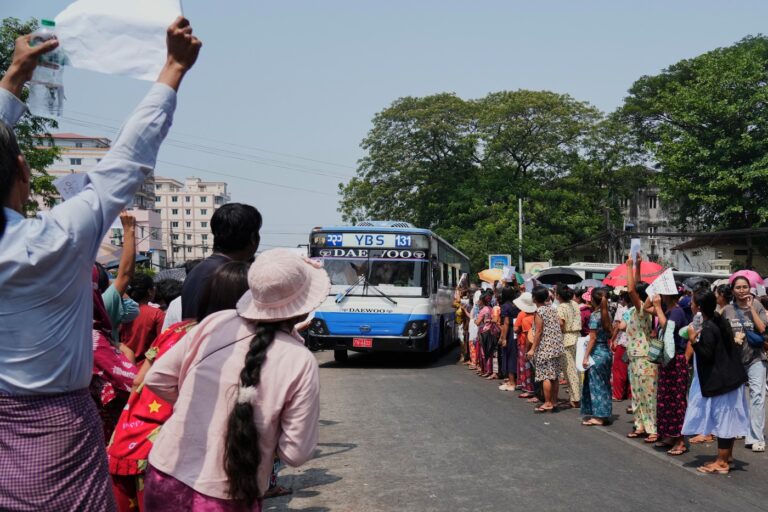 EU prodloužila sankce vůči Barmě do roku 2027 kvůli porušování lidských práv