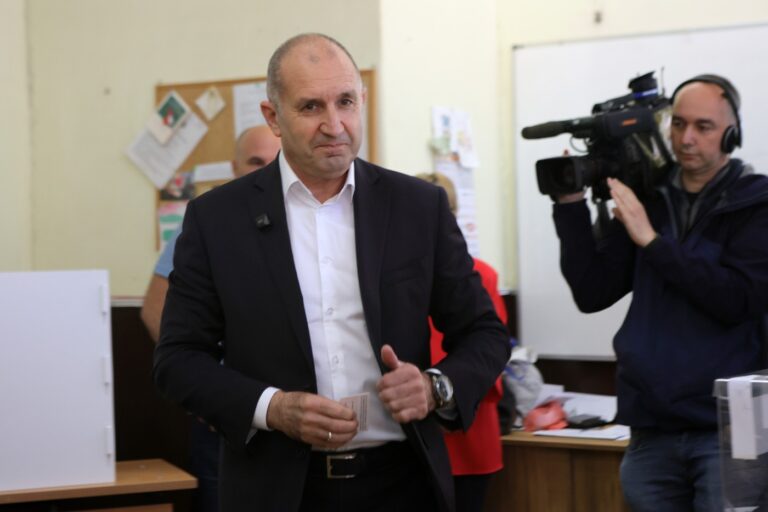 Šéfka EK se těší na spolupráci s Radevem, Bulharsko je pro EU důležité, uvedla