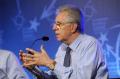 Přečtete si více ze článku Monti proti proudu. Souhlasí s ratingovými agenturami