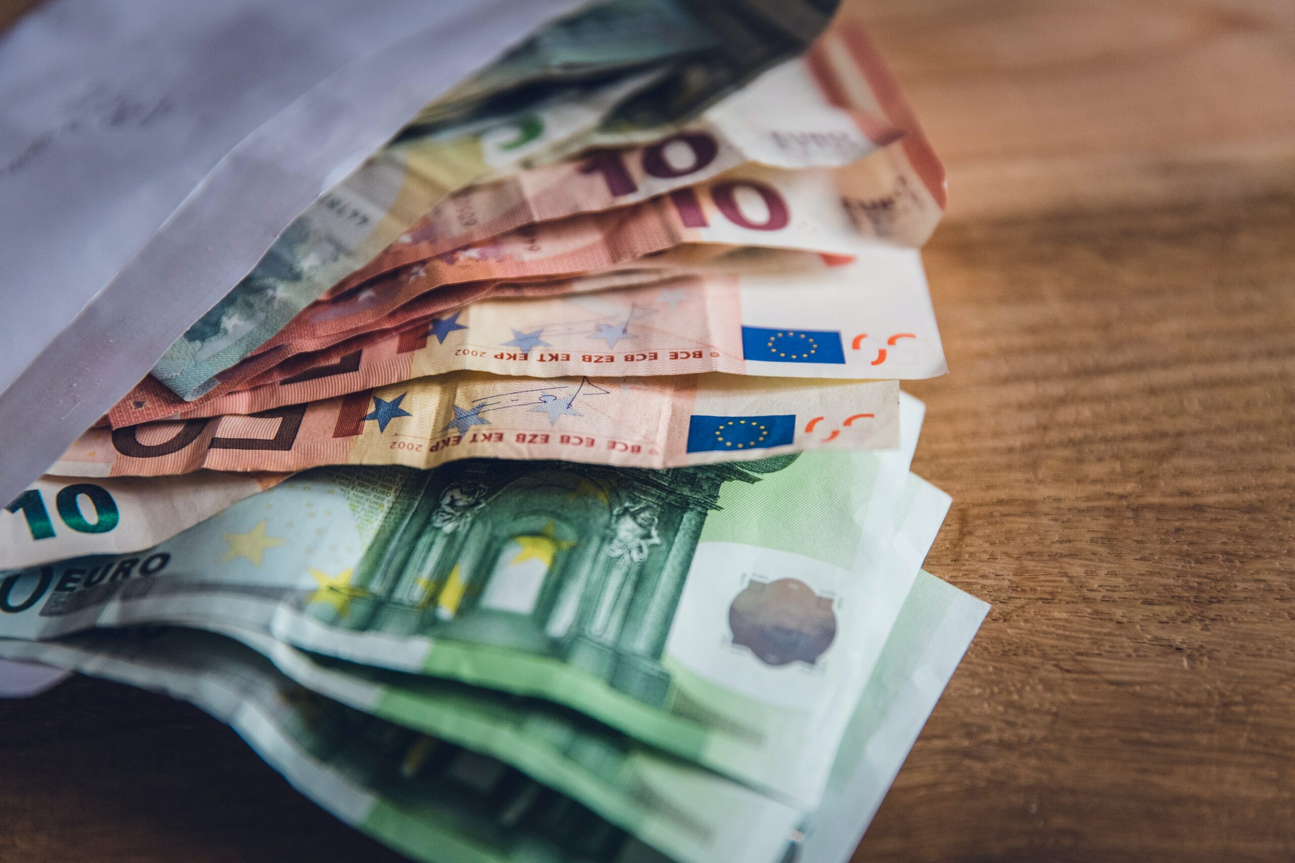 Přečtete si více ze článku EU se shodla na přísnějších pravidlech v boji proti praní špinavých peněz